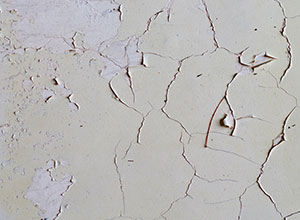 Cracking of plaster